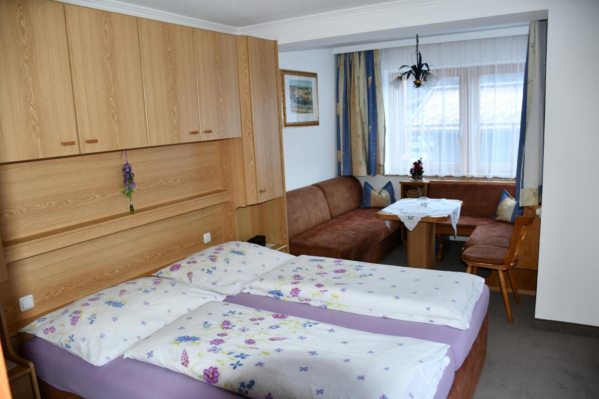 Gaestehaus Brugger Нойкірхен-ам-Гросфенедігер Номер фото